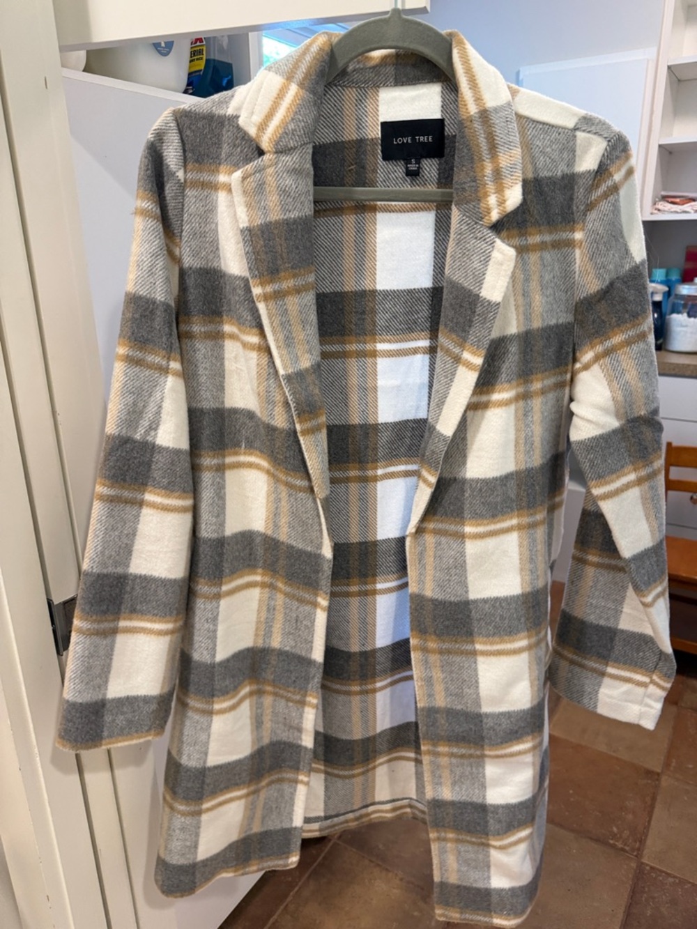 Love Tree Plaid Open-Front jacket in Cream, Gray & Tan